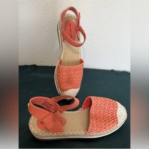 Anne Klein Coral Espadrille Sandals, Lion Head Button, Ankle Strap, Women’s 7.5